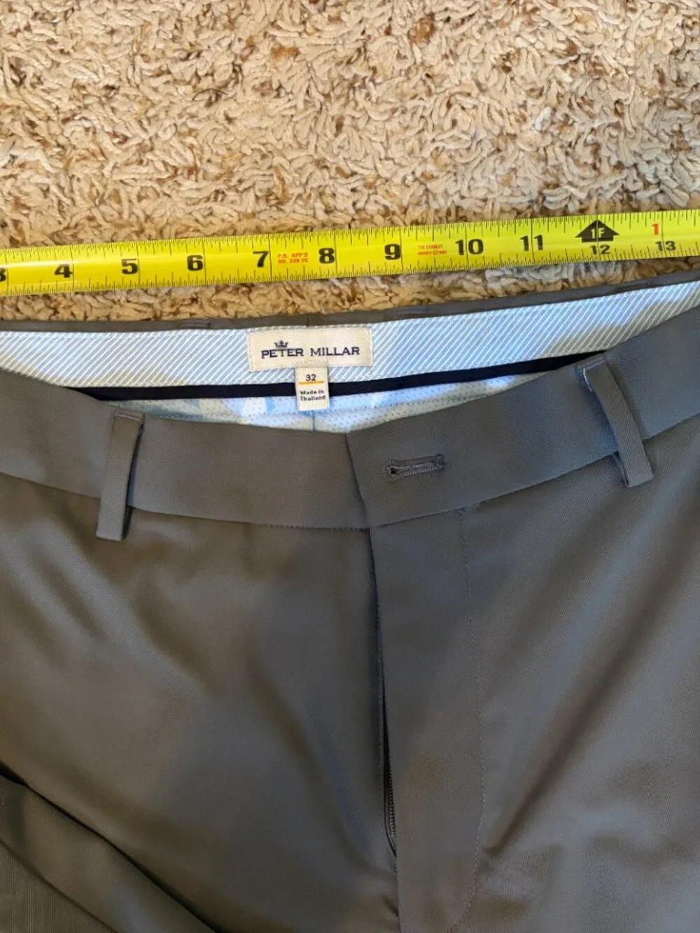 Peter Millar - EB66 Performance Golf Shorts - Mens Size 32 - 8